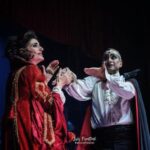 Cecilia Milone Instagram – Ay, Juan… ¡lo qué te quiero!
#ÚltimoSaludo #Drácula #ChauMina
#Rosario @teatrobroadwayrosariook
Foto: @phluisfrontini