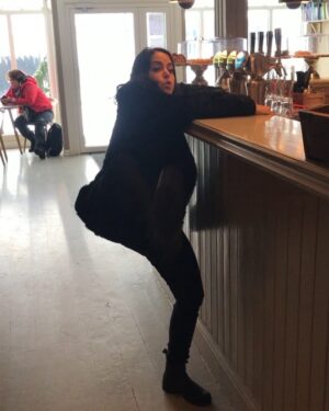 Cecilie Steinmann Neess Instagram - Får Coyote Ugly-ticks hver gang jeg ser en bardisk. #sukCess