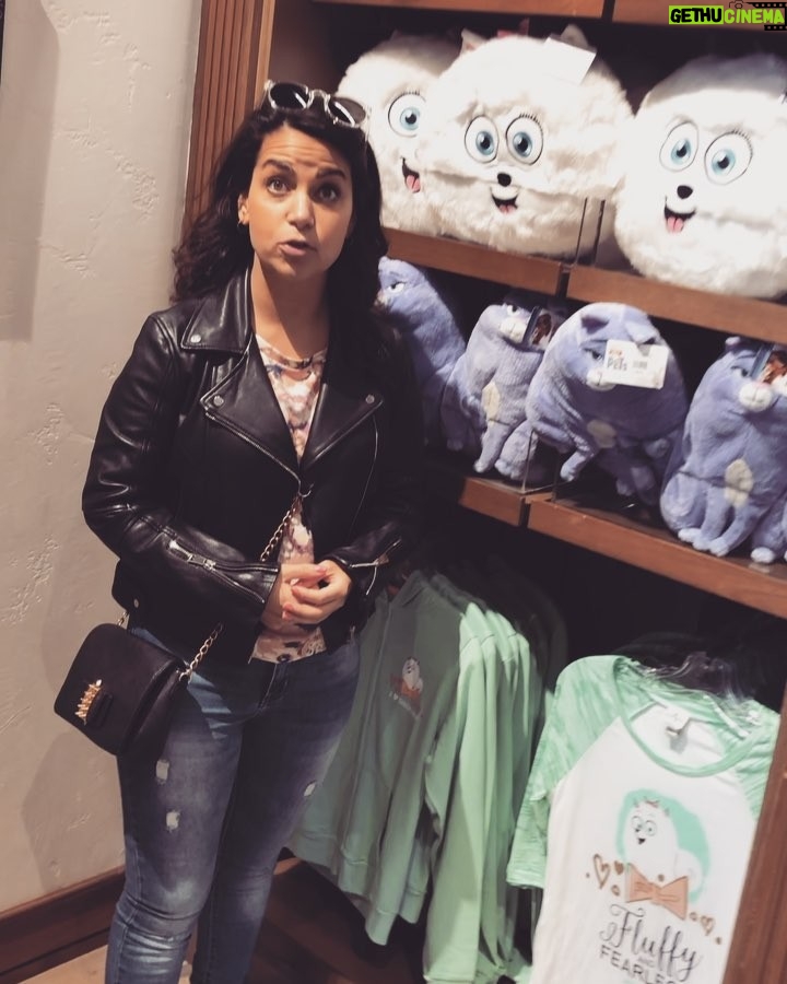 Cecilie Steinmann Neess Instagram - Vet dere ikke hvem jeg er?! #sukCess Universal Studios