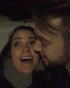 Cecilie Steinmann Neess Instagram - Når du endelig har noen å kysse på nyttårsaften, men har vært singel så lenge at rakettene fremdeles er ALT! #sukCess Godt nyttår! 🎉