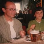 Cecilie Steinmann Neess Instagram - Tenk om det bare kunne hete foresattesdag. Så kunne alle de som savner eller mangler en pappa, sluppet å føle sånn på det, og heller gledet seg over å hylle de som faktisk er der og har vært der for dem. Håper de fleste klarer å gjøre akkurat det! Gratulerer med farsdagen til mamma❤️ og selvfølgelig takk til Paps, for de årene jeg fikk❤️#foresattesdag