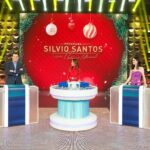 Celso Portiolli Instagram – 🌟 Momento inesquecível! 🌟 Eu e minha querida filha Laura no palco do programa Silvio Santos, no jogo das três pistas com Patrícia Abravanel. Muitas risadas, aprendizados e muita diversão. Não percam a nossa participação! 💪🎉 #JogoDasTrêsPistas #FamíliaNoSBT #MomentosEspeciais