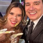 Celso Portiolli Instagram - 🌟 Conquistamos juntos a meta de 35 milhões no Teleton! 🎉 Este sucesso reflete a generosidade incrível de cada um de vocês, brasileiros maravilhosos, que se uniram por uma causa tão especial. 🙏 Graças a vocês, muitas crianças na AACD continuarão recebendo cuidados essenciais. Nosso coração transborda gratidão a Deus por nos guiar nesta jornada de solidariedade e esperança. 🌈 A cada pessoa que doou, que dedicou tempo nessa maratona, enviamos 35 milhões de beijos e nossa eterna gratidão. Vocês são verdadeiros heróis, transformando vidas com amor e compaixão. OBRIGADO! ❤️