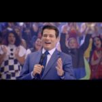 Celso Portiolli Instagram - Vem aí o Topa Um Acordo Pague Menos 💙 Novo game show da televisão brasileira, com muita diversão, promoção, emoção e histórias incríveis, que vão conquistar você e a sua família. Estreia dia 11 de Outubro, às 22h30, no SBT. Já salva no seu calendário! #TUAPagueMenos @paguemenos