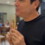 Celso Portiolli Instagram - Niver da filhota Lu!!! Fomos no Osaka, nosso restaurante japonês favorito! Veja como sou bom em lidar com os pauzinhos 😂😂😂