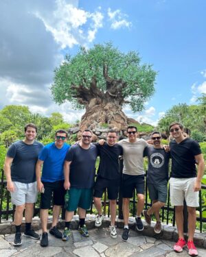 Celso Portiolli Instagram - Desfrutando de um tempo de descanso neste pedaço encantado do mundo pelo qual sou completamente apaixonado! Thanks @disneyworld.brasil @waltdisneyworld!