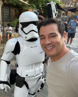 Celso Portiolli Instagram - Desfrutando de um tempo de descanso neste pedaço encantado do mundo pelo qual sou completamente apaixonado! Thanks @disneyworld.brasil @waltdisneyworld!
