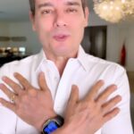 Celso Portiolli Instagram – 💙✨ Pra você, o que é saúde?
A nossa mensagem de fim de ano não poderia ser outra: desejamos muita saúde para você e sua famÃlia no ano que vem por aÃ.
Com qualidade de vida e bem-estar, nós podemos aproveitar os momentos mais inesquecÃveis com quem a gente ama.
Que o próximo ano seja marcado por grandes conquistas para todos nós. Muita luz, união, paz e coragem para superar os desafios.
Feliz 2024! @catarinensepharma #catarinensepharma