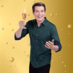 Celso Portiolli Instagram – O primeiro brinde de 2024 está chegando e com Cereser torna-se ainda mais especial.
Momento de celebrar com a família, os amigos e agradecer por um ano que se foi e esperar o que está por vir. Nestes momentos especiais, virou tradição a Cereser te acompanhar e dessa vez além de brindar, você pode concorrer a um prêmio de R$150mil e vários prêmios instantâneos de R$100.
Basta comprar a sua Cereser, pegar a nota fiscal e se cadastrar no site www.promocaocereser.com.br, assim, você garante um número da sorte para o sorteio final e ainda tem a chance de ganhar um prêmio instantâneo. Não dá para ficar de fora, participe já e Vem Brindar com Cereser!
#vembrindarcereser @cereserautentica