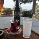 Cem Yılmaz Instagram - Tiryakiler kızmasın…🌹