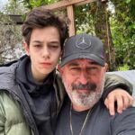 Cem Yılmaz Instagram - Selam kızlar ! Oğlum çok yakışıklı gördüğünüz gibi ❤️ Allah bi yerden alıyo bi yere veriyo…Teşekkürler 🧿