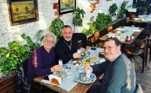 Cem Yılmaz Instagram - Ustaların karışımı @marias___restaurant
