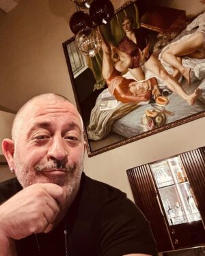 Cem Yılmaz Instagram - 👨🏼‍🦳✌🏻