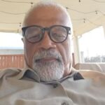Cem Yılmaz Instagram - İyi sabahlar 🌹 Ayzek ten Ayzek e selam olsun ❤️ Love you Ted Lange…Liseden arkadaşım Sami nin bir hediyesi…
