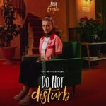 Cem Yılmaz Instagram - Sadece bir gecede herşeyi çözemeyiz…Do Not Disturb 🚀 En sevdiğim filmlerden :)))