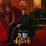 Cem Yılmaz Instagram - Sadece bir gecede herşeyi çözemeyiz…Do Not Disturb 🚀 En sevdiğim filmlerden :)))