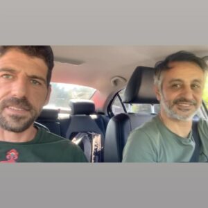 Cemal Hünal Instagram - @ruhisariofficial ile Uşak yolları... Eyvah eyvah😱