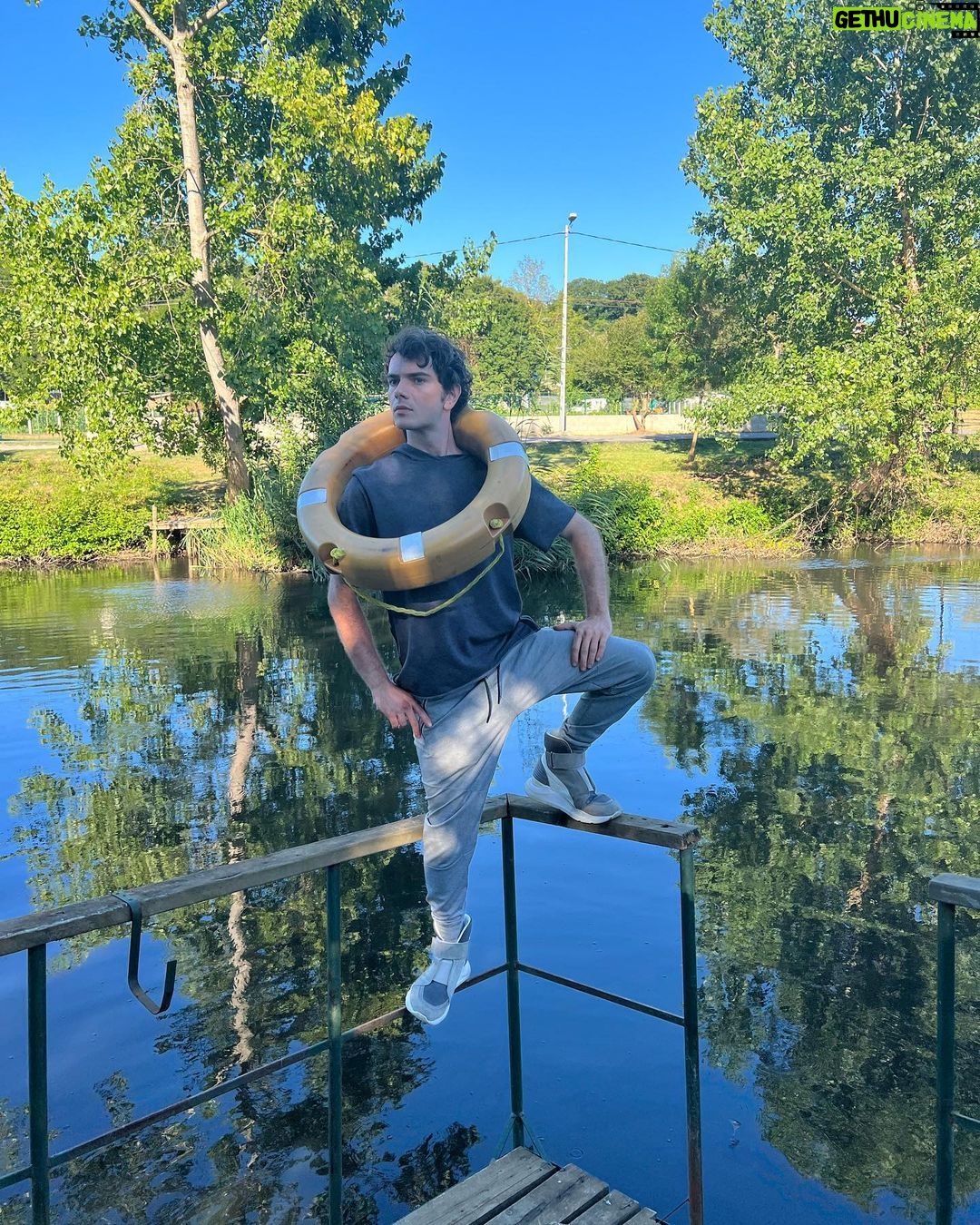 Cemrehan Karakaş - 9.1K Likes - Dm to get rescued ⛑🚨 Günü kurtarma peşinde