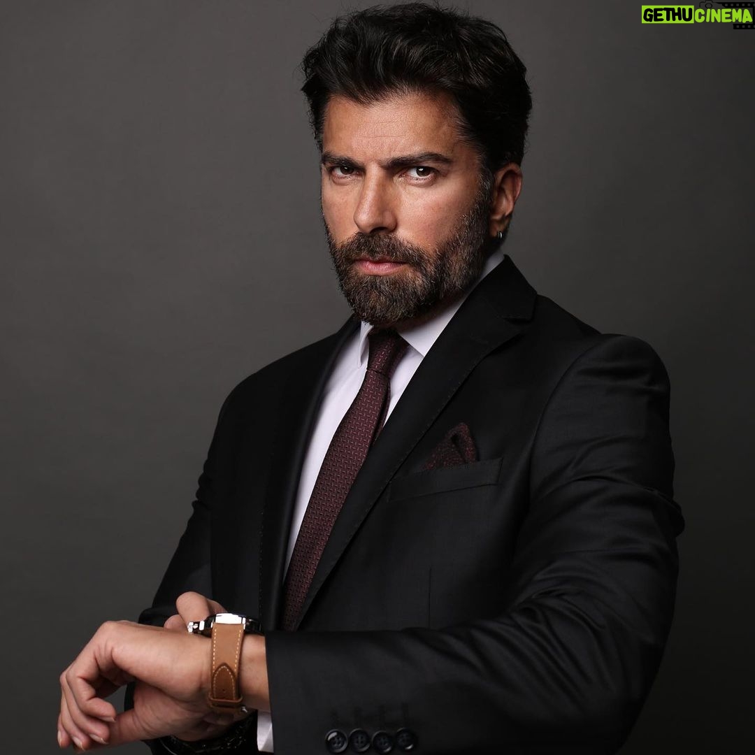 Cenk Torun - 10.7K Likes - 2022 ye ne kadar kaldı.
Hepinize mutlu, huzurlu, sağlıklı, bol kazançlı bir yıl dilerim.