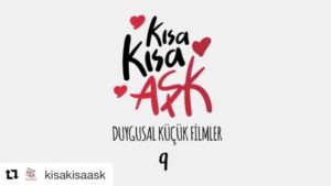 Cenk Torun Instagram - Kısa filmimiz yayında emeği geçen herkese teşekkür ederim. Birlikte çalışma fırsatı bulduğum hocam @ozerf  ve sevgili rol arkadaşım @pervinbagdat ayrıca teşekkürler. Yorumlarınızı merekla bekliyorum. @kisakisaask  sayfasının biografi kısmından linke tıklayıp  filmin tamamını izleyebilirsiniz. https://youtu.be/pUq8rD_M5CM #Repost @kisakisaask
・・・
Aşk, “git” demeye engel olabilir mi?
Ya da “git” demekle aşk biter mi?
#ArtıkGit ve diğer #KısaKısaAşk filmleri YouTube kanalımızda, link bio'da! 👆🏻 Abone olmayı unutmayın. 😊

@cenktorun @pervinbagdat @kemaldnzc
#KısaKısaAşk #ArtıkGit #PervinBağdat #KemalDenizci #ArrivalFilm #KısaFilmSerisi #KısaFilm #AşkHikâyeleri #film #content #aşk #romantizm #komedi #dram #ayrılık