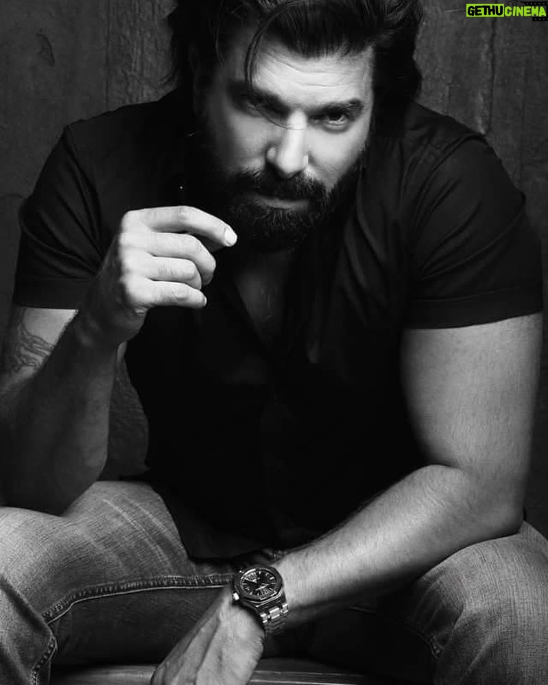 Cenk Torun - 9.6K Likes - Günaydın 😎😎 photo by @erenyigit