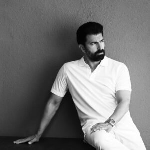 Cenk Torun Instagram - @tumayozokurofficial 📸 @eceo 👔 @bissegroup