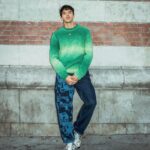 Cenzo Tuihani Instagram - J’aimerai tellement vous balancer plein de sons mais il va falloir que je me calme et que j’attende le feu vert😂🚦en attendant mettez « Blabla » dans vos oreilles 🎧 📸 @hugolardenet