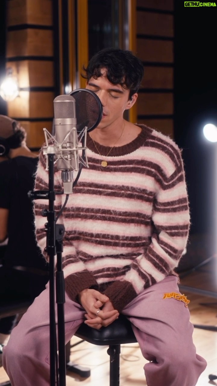 Cenzo Tuihani Instagram - On sort cette version live de « Blabla sur les plateformes?🔥dîtes moi dans les coms
