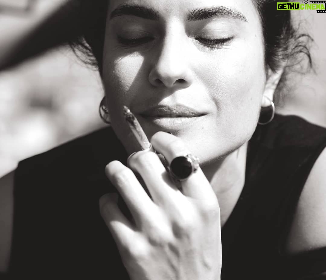 Ceyda Olguner - 5.5K Likes - 1. 2020 bana kattığın deneyimler için #teşekkürler 🙏
2. 2021 #hellomydarling 💜 #letshavefun 😎🤠
#photoby --> @aydancinar