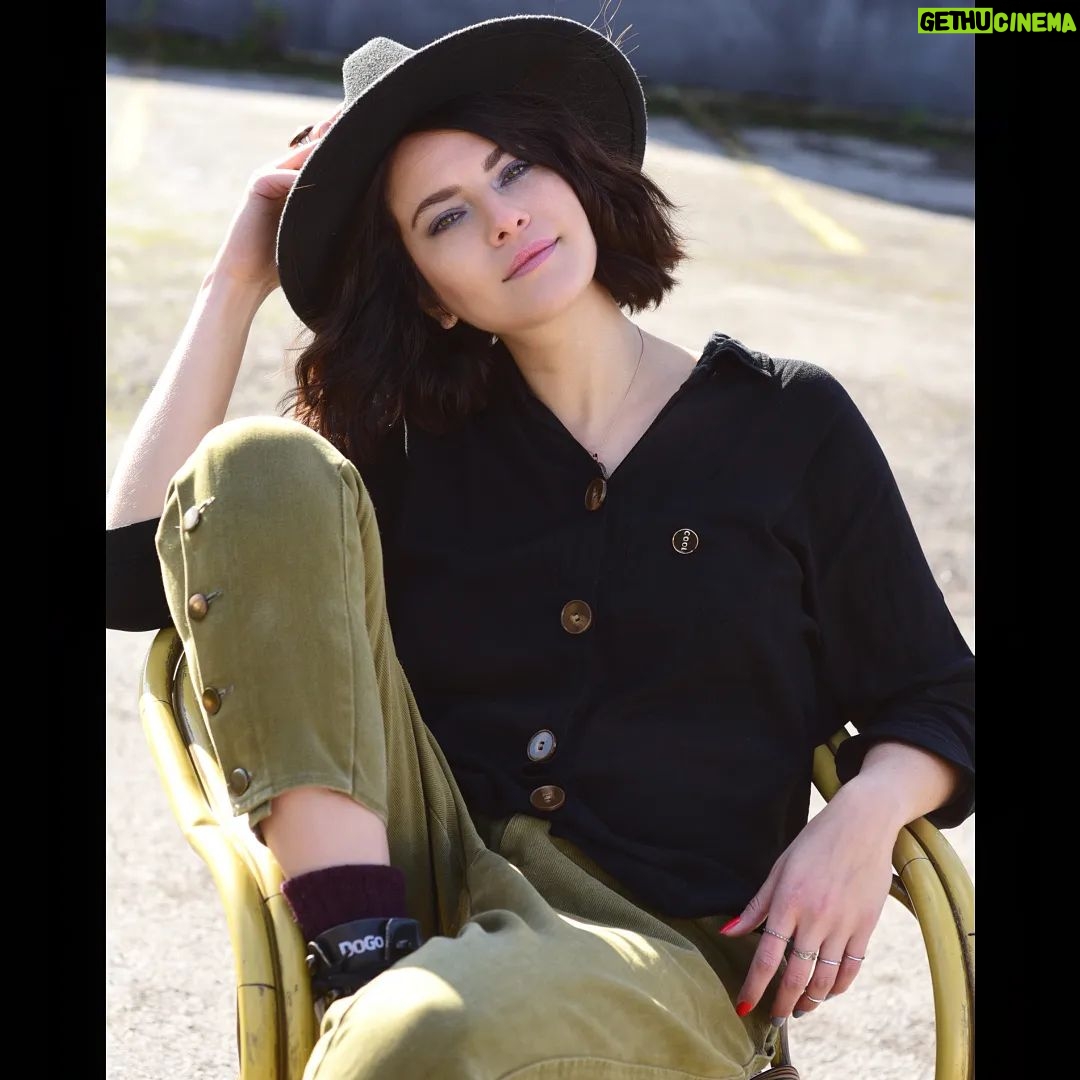 Ceyda Olguner - 1.3K Likes - #var bir düşüncemiz ☀️
#photoby --> @aydancinar 🌑