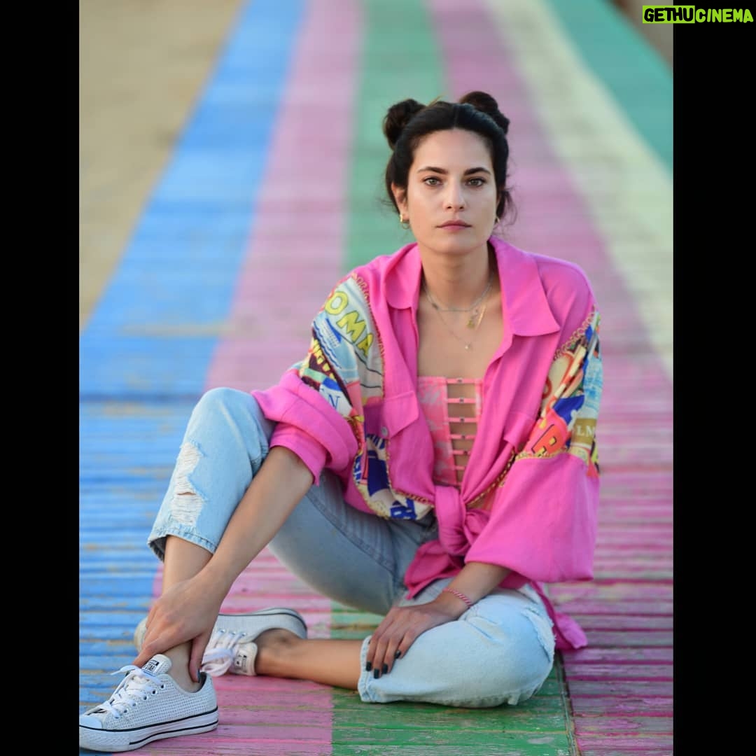 Ceyda Olguner - 3.3K Likes - #gökkuşağı çıkmıştır☀️
#photoby --> @aydancinar 🌑