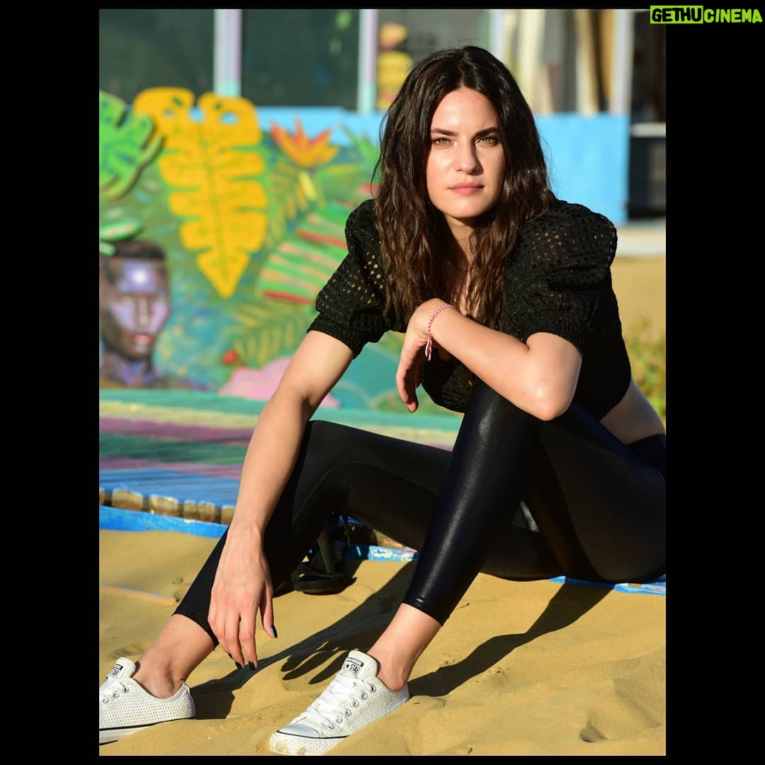 Ceyda Olguner - 5.1K Likes - #akıl #kendi kendinin yeridir ve kendi başına, #cehennemi cennete , #cenneti cehenneme çevirebilir ( #johnmilton )
#photographer --> @aydancinar 🪐🤠