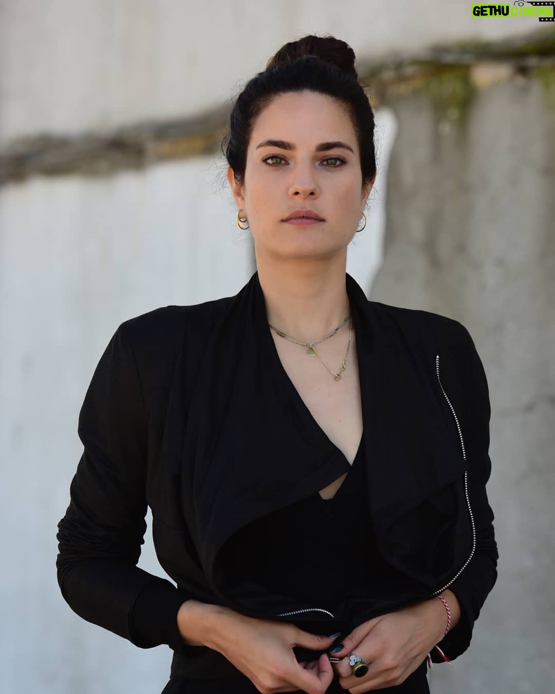 Ceyda Olguner - 5.8K Likes - Kendini boşuna harcamış olur #insan
, dilediğine erer de sevinç duymazsa.
Yıktığı #hayat kendininki olsun daha iyi, yıkmakla kazandığı şey kuşkulu bir mutluluksa. ( #ladymacbeth )
📸 @aydancinar 💜