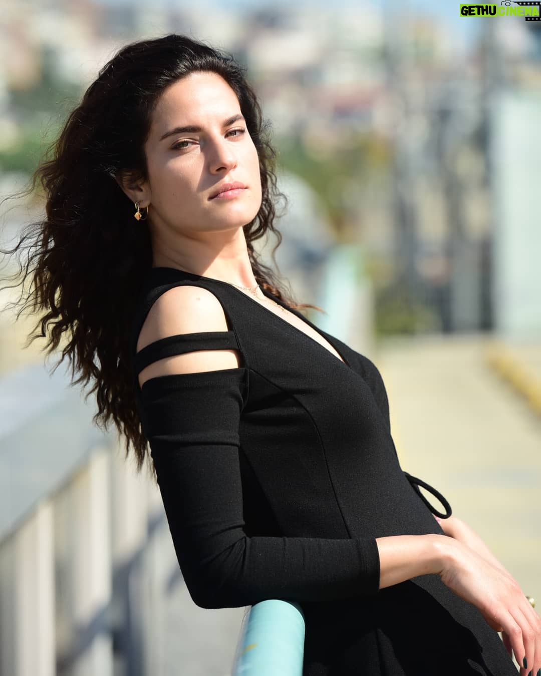 Ceyda Olguner - 6.3K Likes - #followthewhiterabit
#photoby -->🪐 @aydancinar
#look