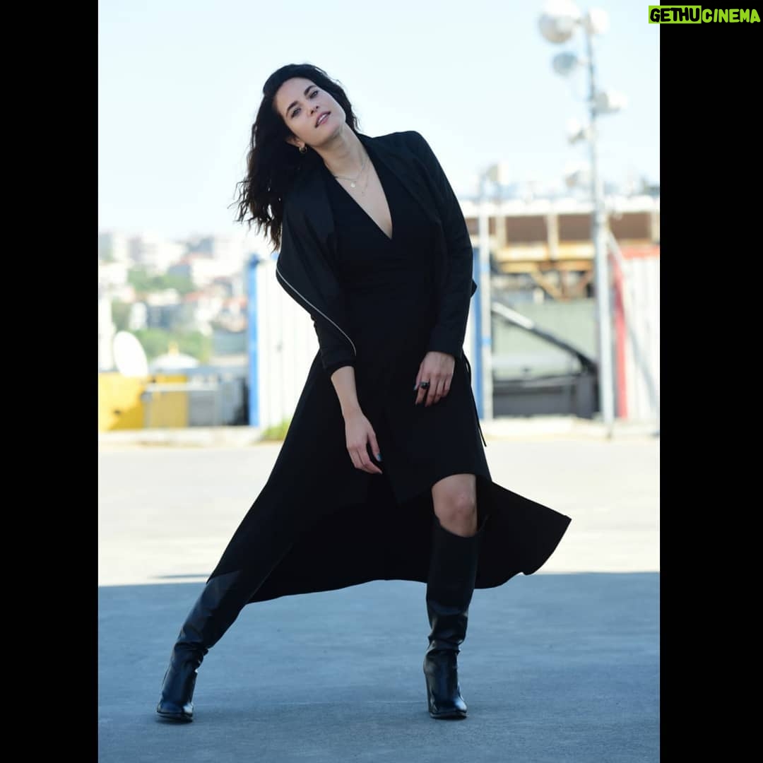 Ceyda Olguner - 4.2K Likes - #followme 🧘♀️
#photoby --> @aydancinar 💜
@aydancinarofficial