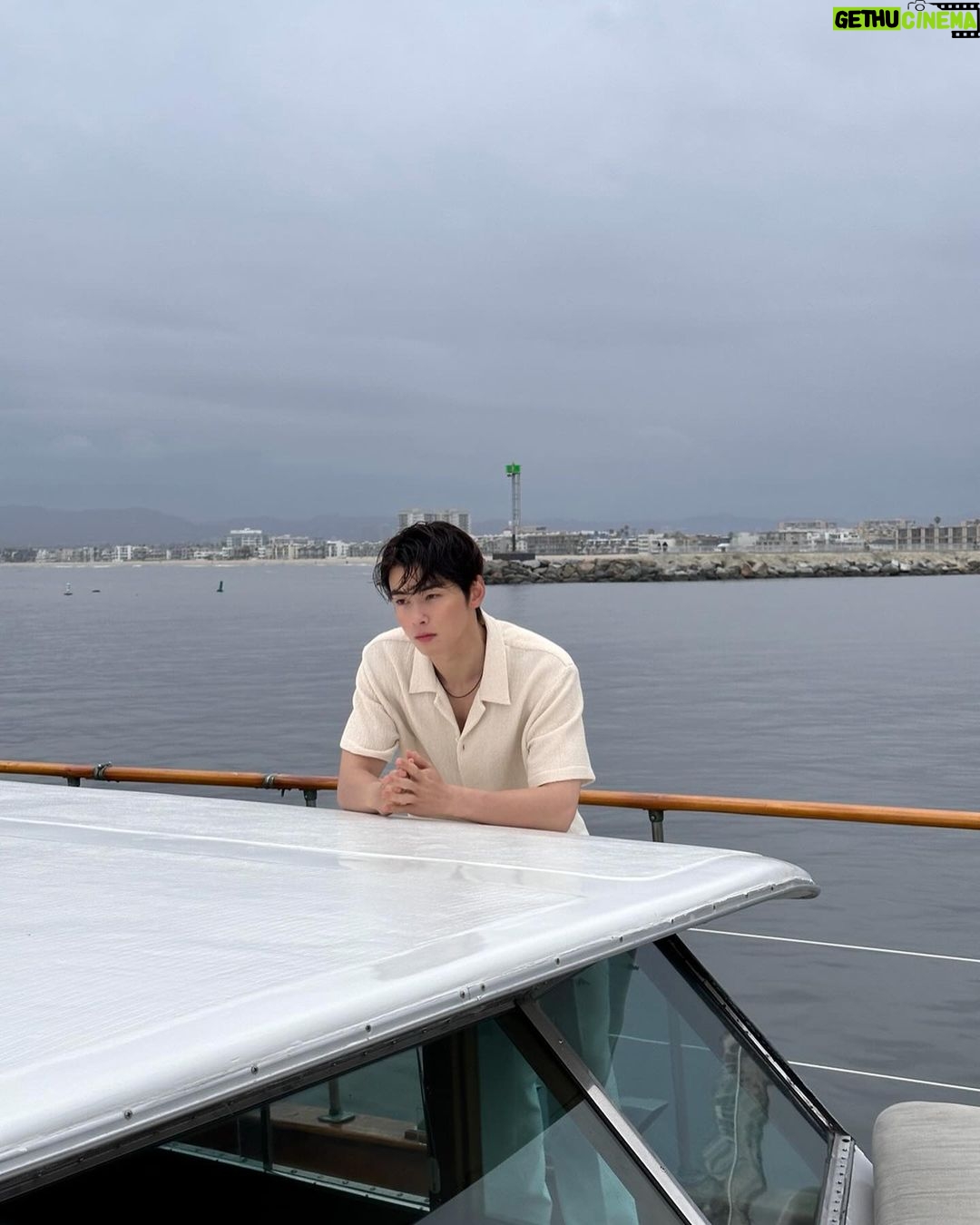 Cha Eun-woo - 6.7 Million Likes - LA Photo book📗📘