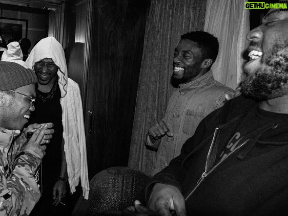 Chadwick Boseman Instagram - Don’t miss maestro #RobertGlasper’s residency at the @bluenotenyc, now featuring my brother, the mighty Yasiin Bey. And you never know who else might come sit-in. Last night, the powerhouse @Anderson._paak. What a night! Blue Note New York