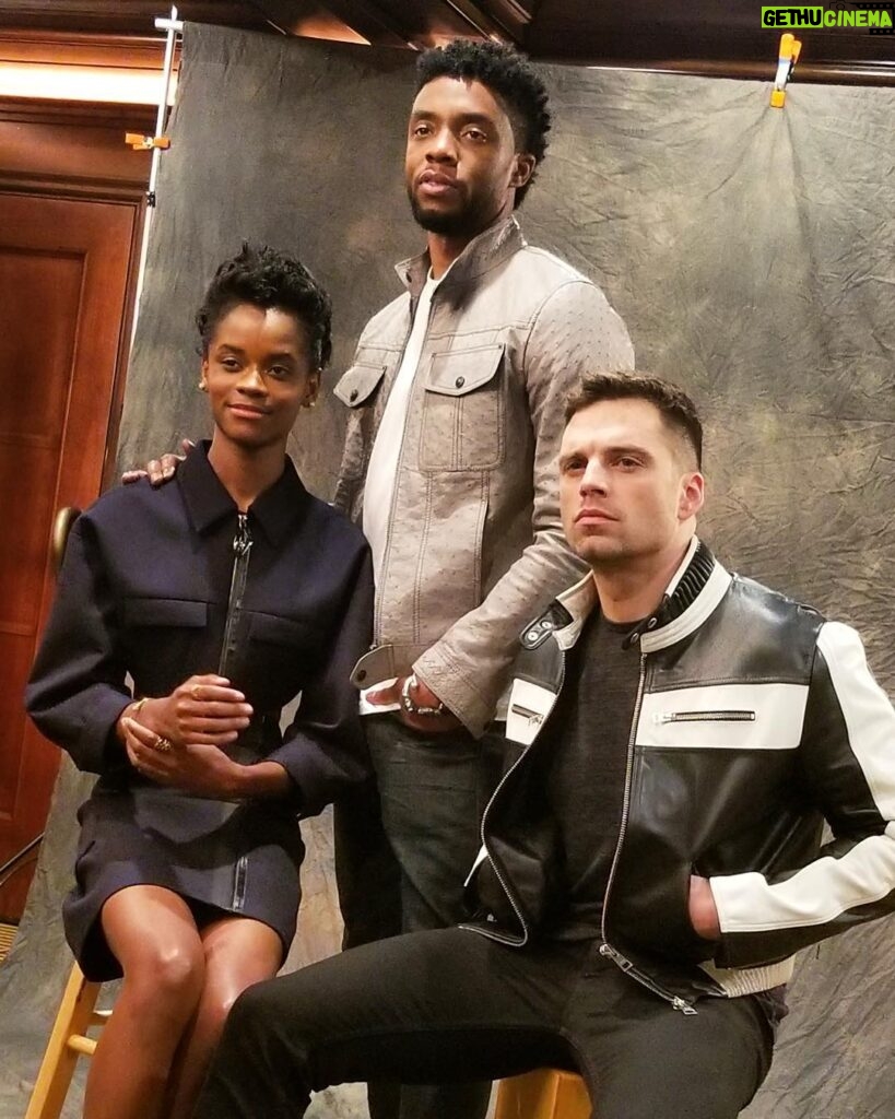 Chadwick Boseman Instagram - You showed us all so much love at last night’s #TeenChoice Awards. Thank you, @Marvel fans! 🙏🏾 And Happy Birthday to Wakanda's favorite house guest, @imsebastianstan! #BlackPanther #Avengers