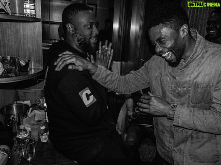 Chadwick Boseman Instagram - Don’t miss maestro #RobertGlasper’s residency at the @bluenotenyc, now featuring my brother, the mighty Yasiin Bey. And you never know who else might come sit-in. Last night, the powerhouse @Anderson._paak. What a night! Blue Note New York