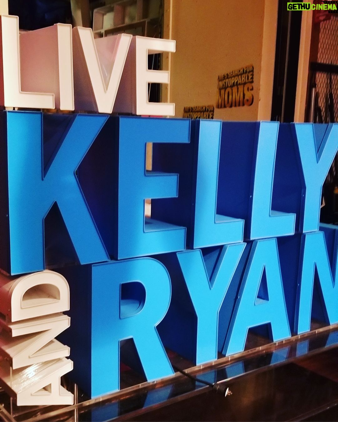 Chadwick Boseman Instagram - Bringing #Wakanda to @livekellyandryan today. #BlackPanther