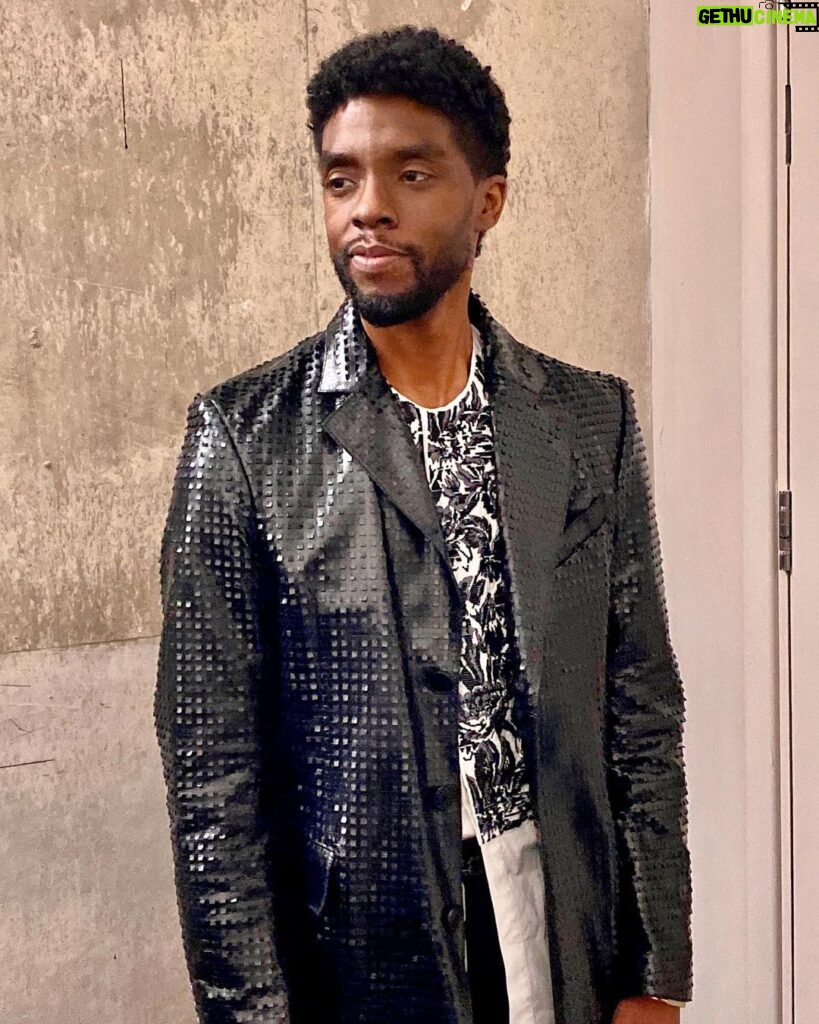 Chadwick Boseman Instagram - It’s a time for giving thanks, so I wanted to express how grateful I am for family, friends, and safe travels on tour. Also grateful for your support of #21Bridges. And for your many kind birthday wishes today. 🙏🏾