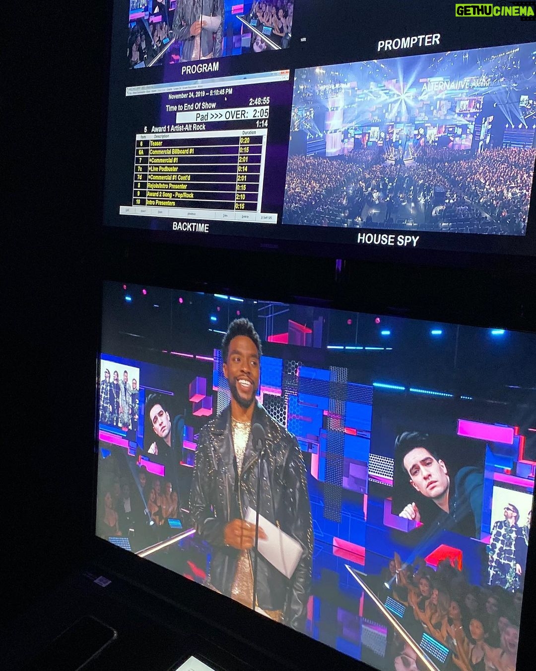Chadwick Boseman Instagram - #21with21Bridges on the way to the #AMAs Q: What was the scariest moment while shooting #21Bridges? - @serremoi_fort American Music Awards 2019