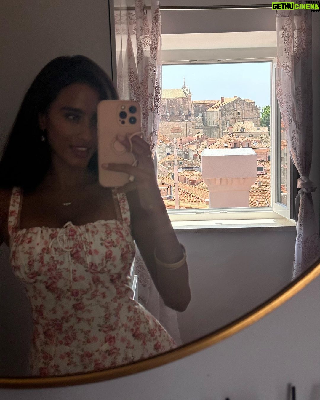 Chandni Parekh Instagram - Dubrovnik out my window 🩷 Dubrovnik, Croatia