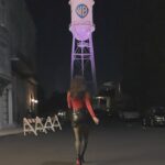 Chandni Parekh Instagram - 🎶 Just for fun we ran around the Warner movie lot 🎶 @elise_greene Warner Brothers Studio