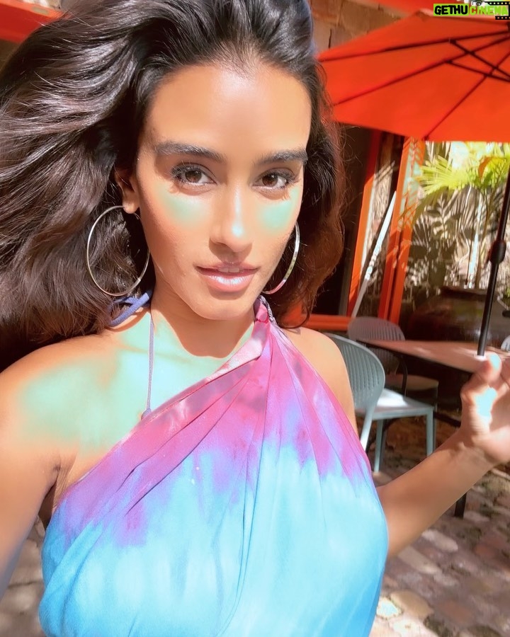 Chandni Parekh Instagram - 🇰🇳 chasing sunsets and that reggae rhythm #KittsAndKisses #stkittsandnevis St Kitts & Nevis