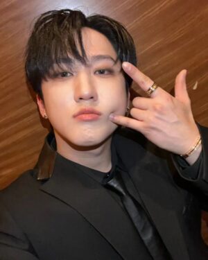 Changbin Instagram - 록앤롤~🤟
#stay