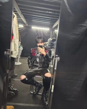 Changbin Instagram - 거울아 거울아
#stay