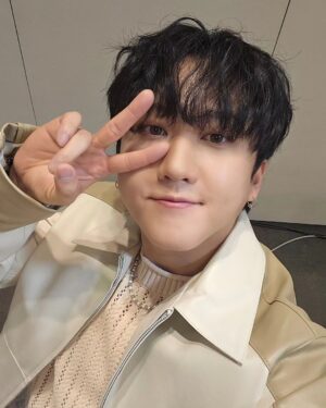 Changbin Instagram - ✌️
#stay #straykids