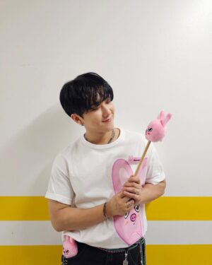 Changbin Instagram - 행복했고ㅎㅎ 돼끼야 고생했다🐖🐇
#돔투어