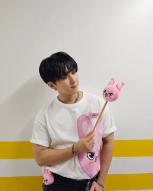 Changbin Instagram - 행복했고ㅎㅎ 돼끼야 고생했다🐖🐇
#돔투어